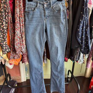 🍑 Curve Appeal “Curve Creator” High Rise Bootcut Jeans – Size 27 / 4